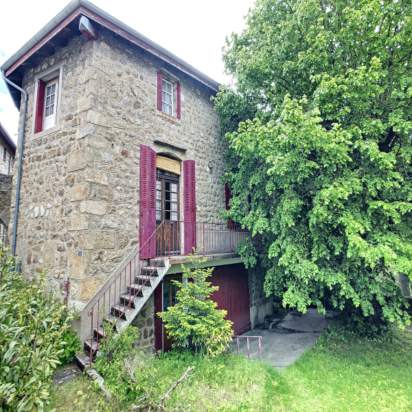 Offres de vente Maison de village Saint-Sauveur-en-Rue 42220